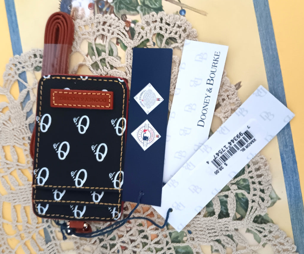 Dooney & Bourke MLB ORIOLES Set (Luggage Tag, Credit Card Keeper, Key Fob)