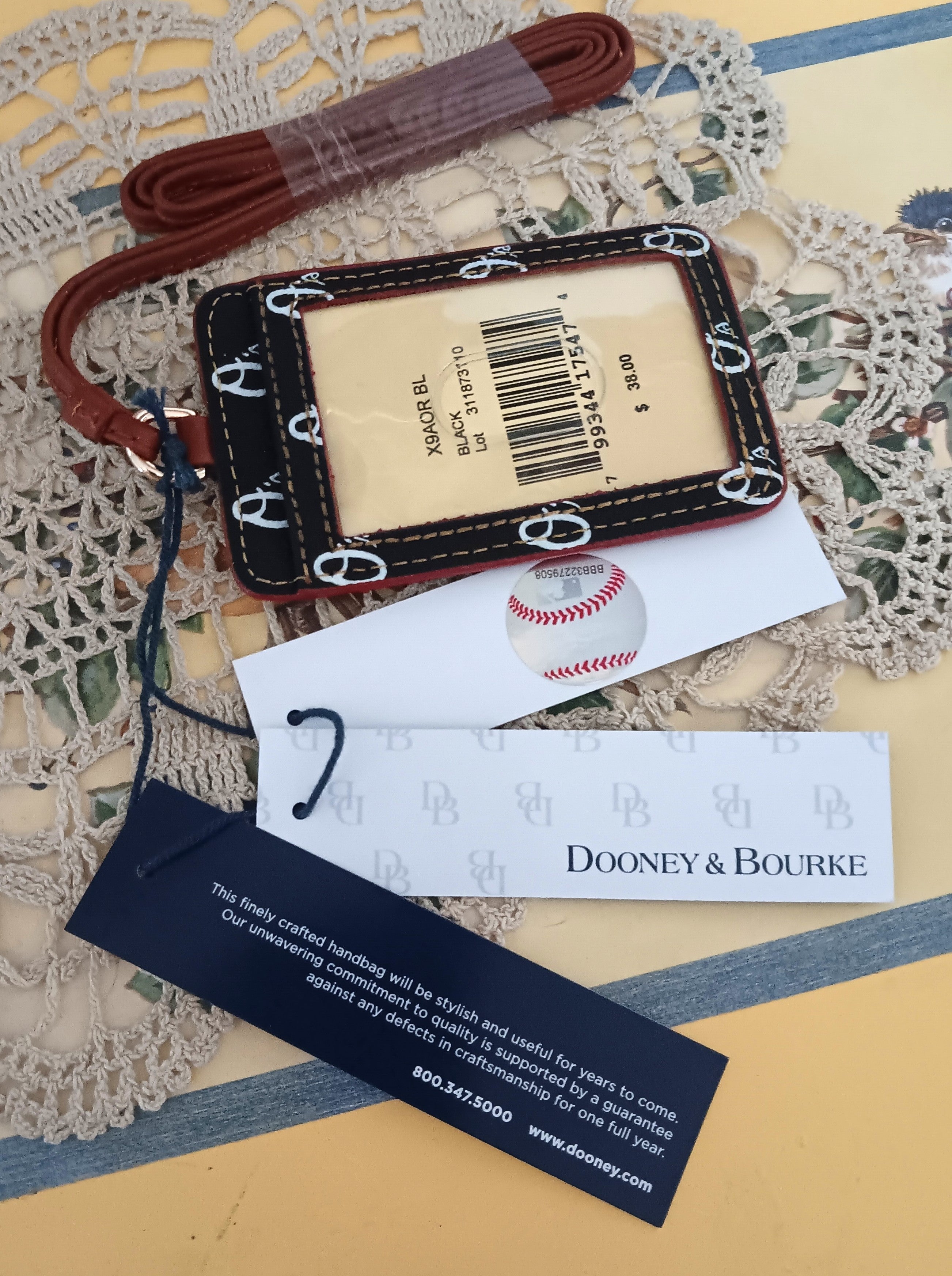 Dooney & Bourke MLB ORIOLES Set (Luggage Tag, Credit Card Keeper, Key Fob)